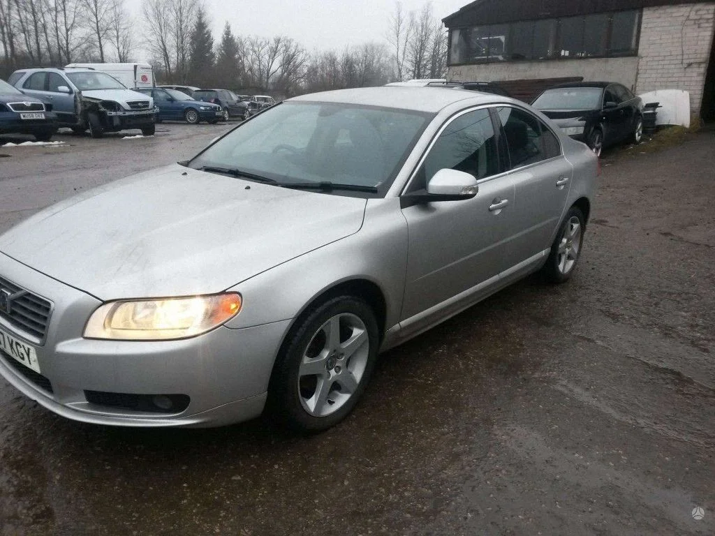 Volvo S80