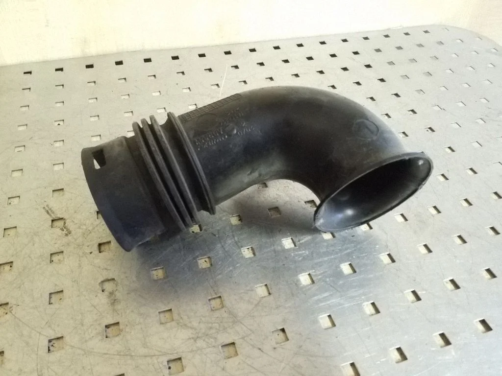 Air intake duct part 9682360380