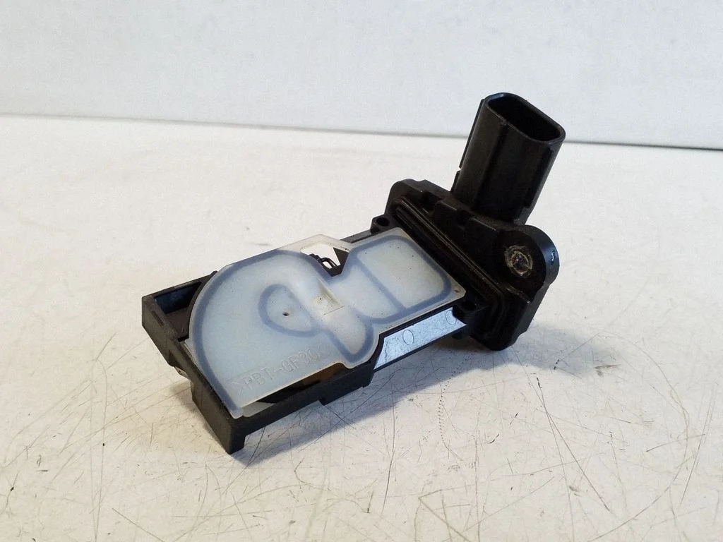 Mass air flow meter 22204F2010