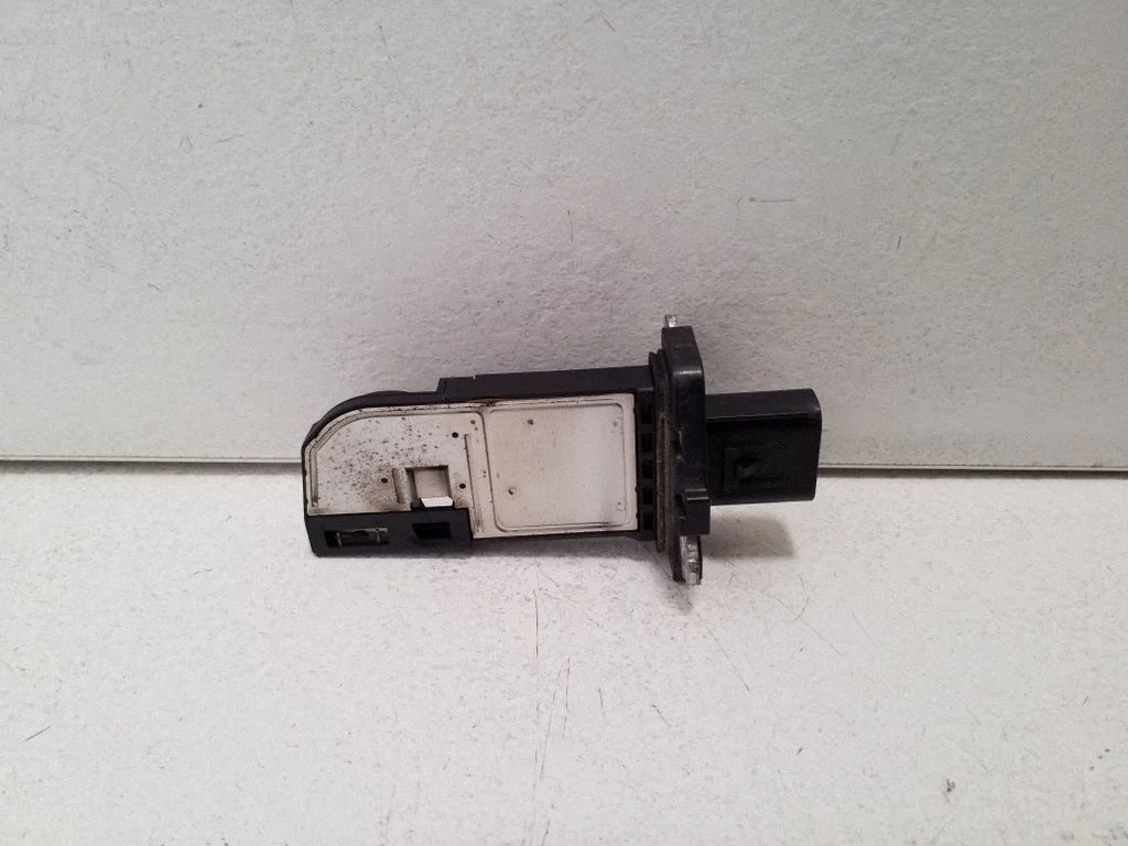 Mass air flow meter 8V2112B579AA