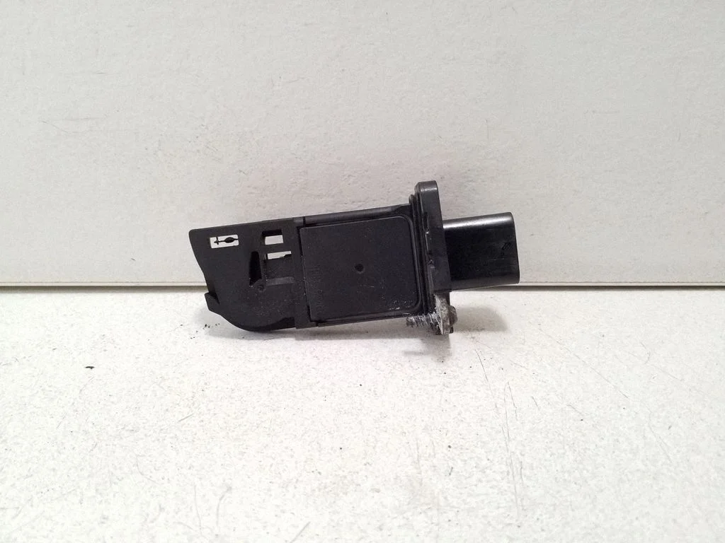 Mass air flow meter 8V2112B579AA