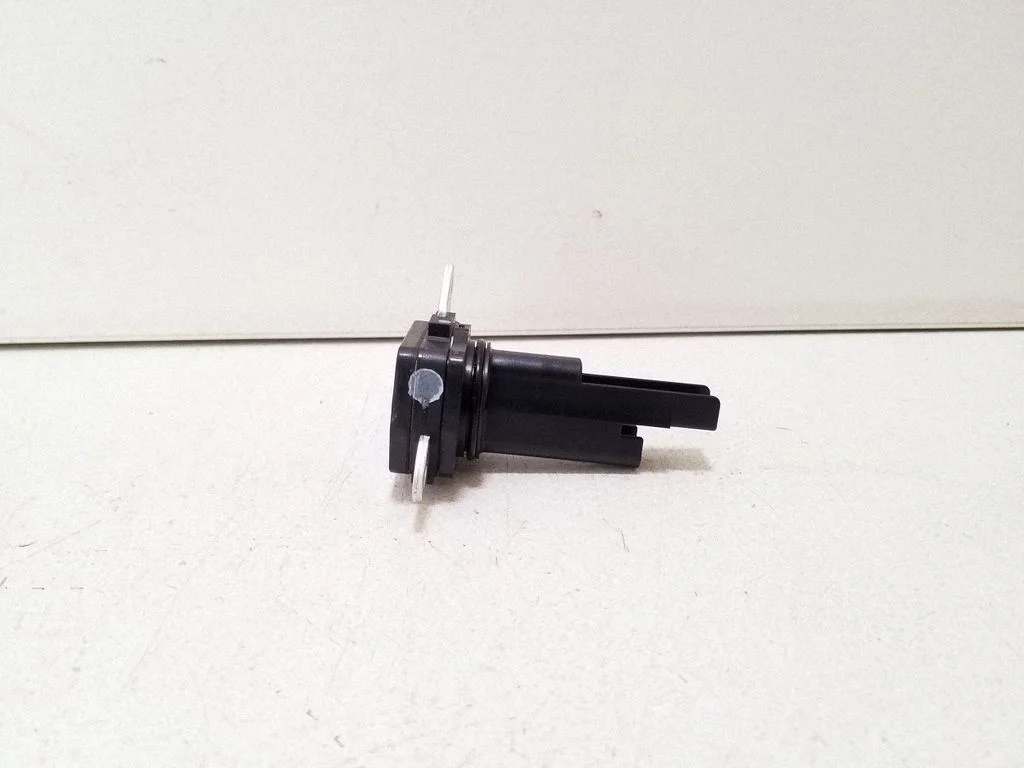 Mass air flow meter 222040V020