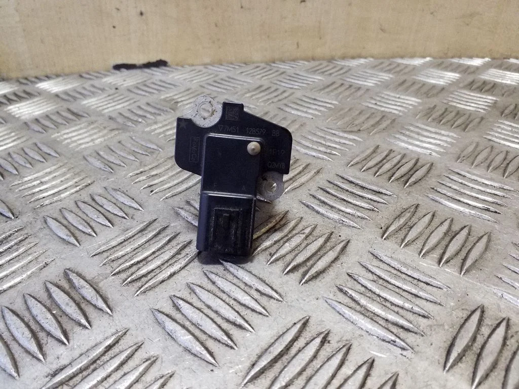 Mass air flow meter 7M5112B579BB