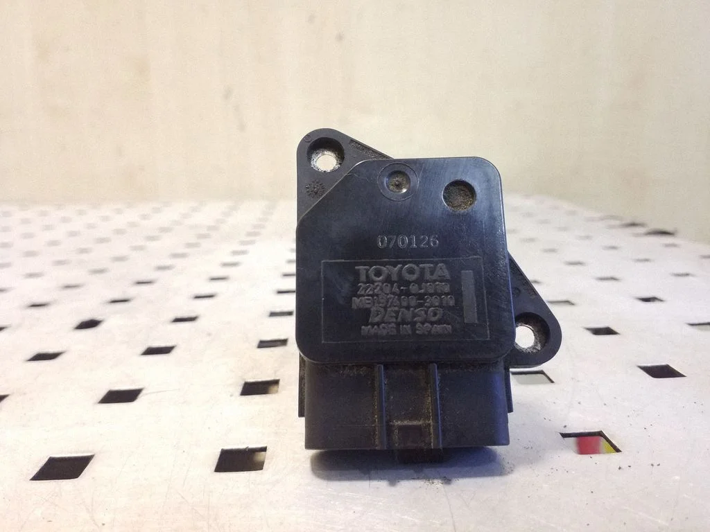 Mass air flow meter 222040J010