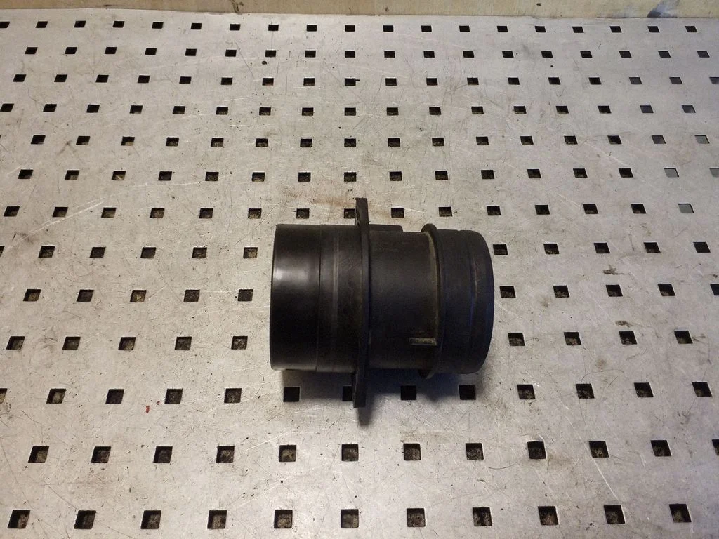 Õhumassimõõtur 03G906461C