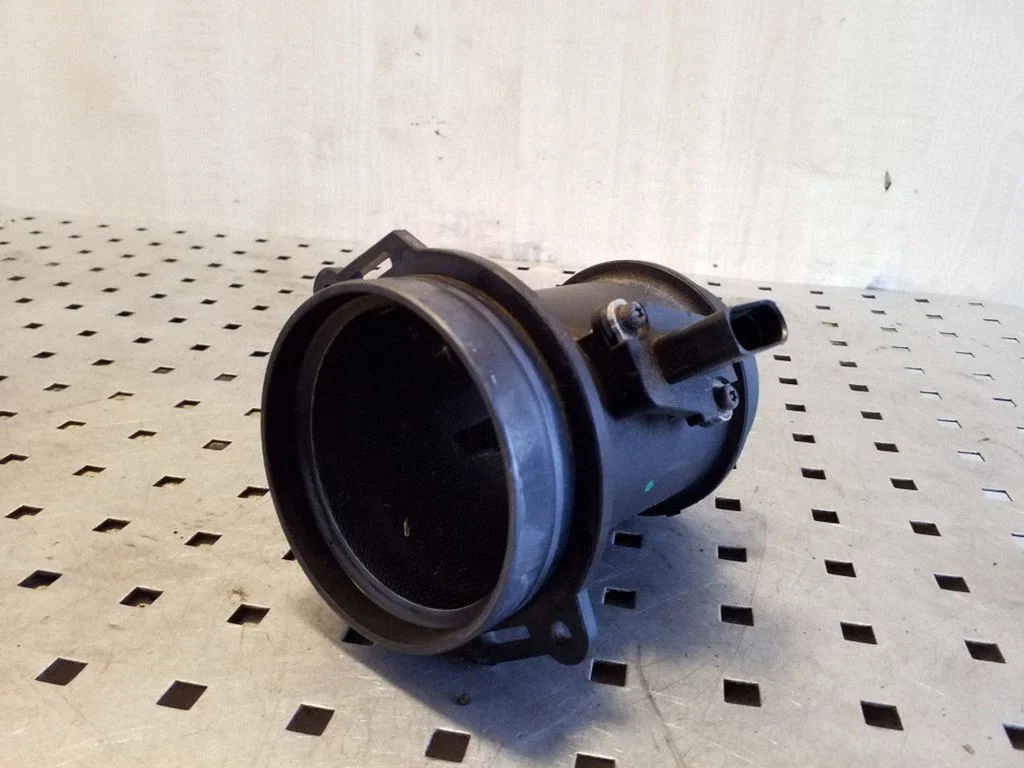 Przepływomierz powietrza 059906461K