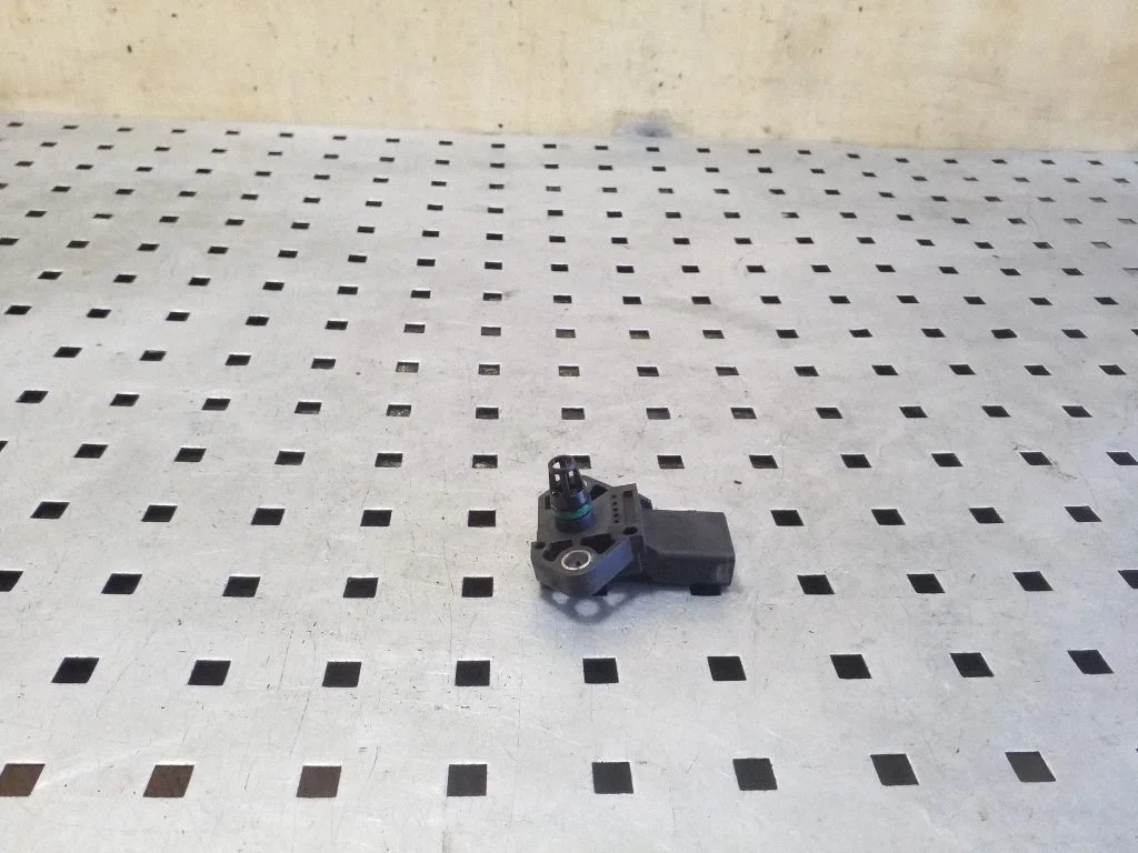 Air pressure sensor 038906051D