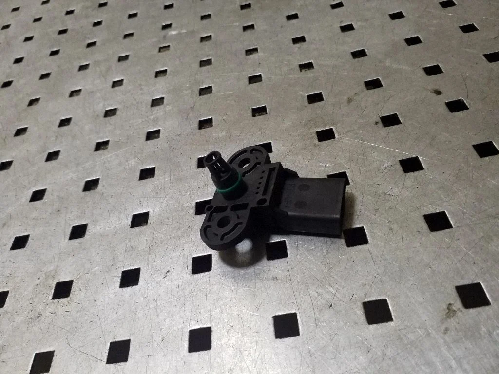 Air pressure sensor 0261230081
