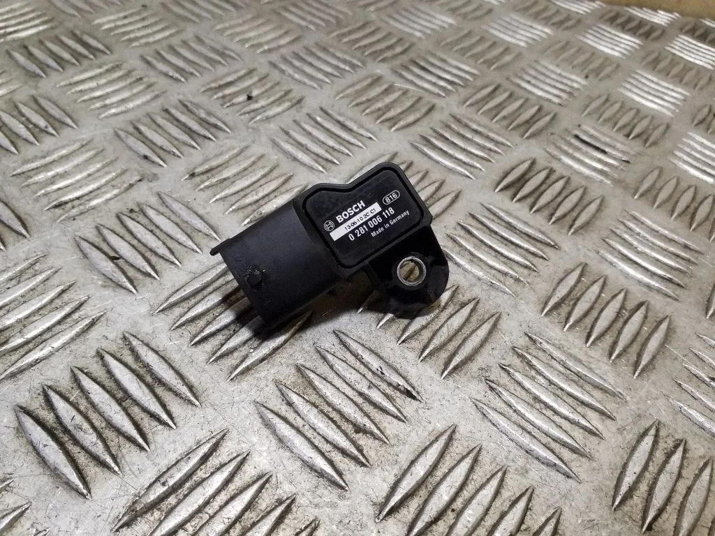 Air pressure sensor 0281006118