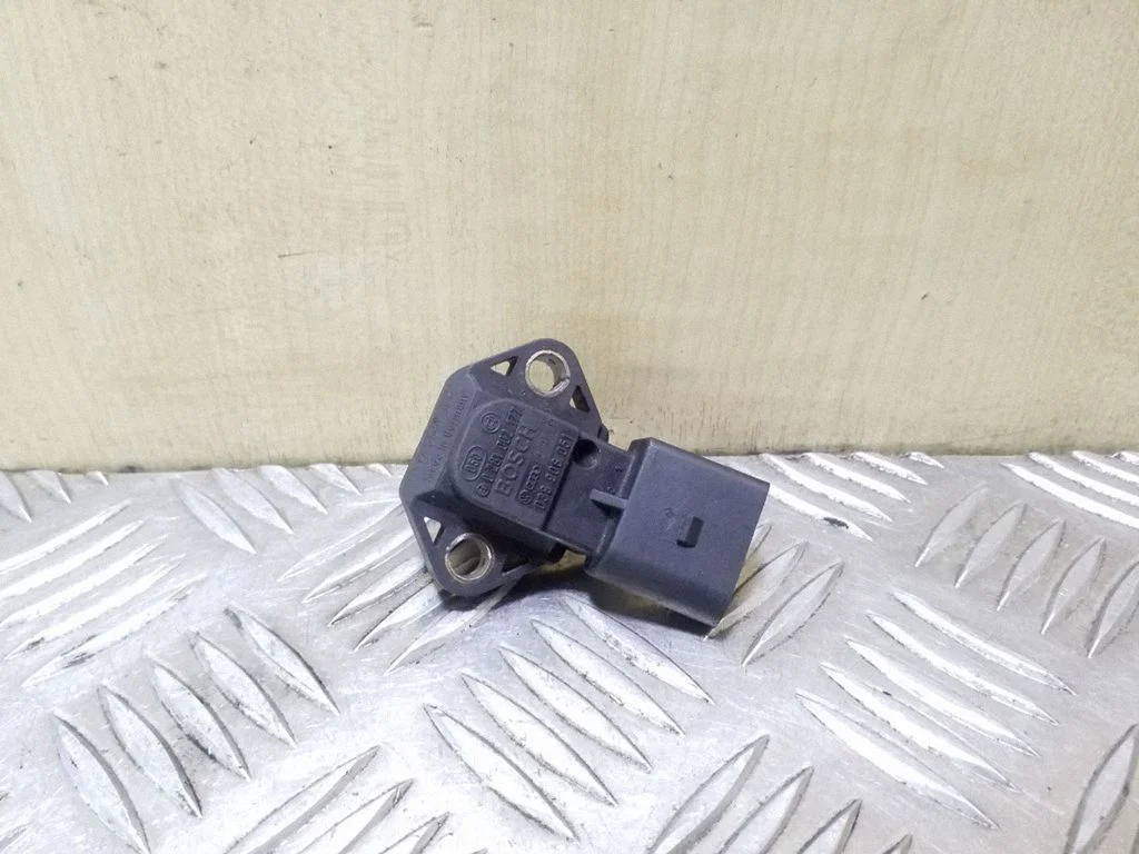 Air pressure sensor 0281002177
