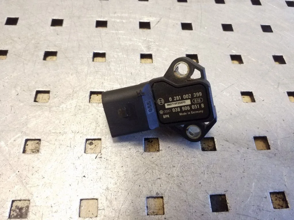 Air pressure sensor 0281002399