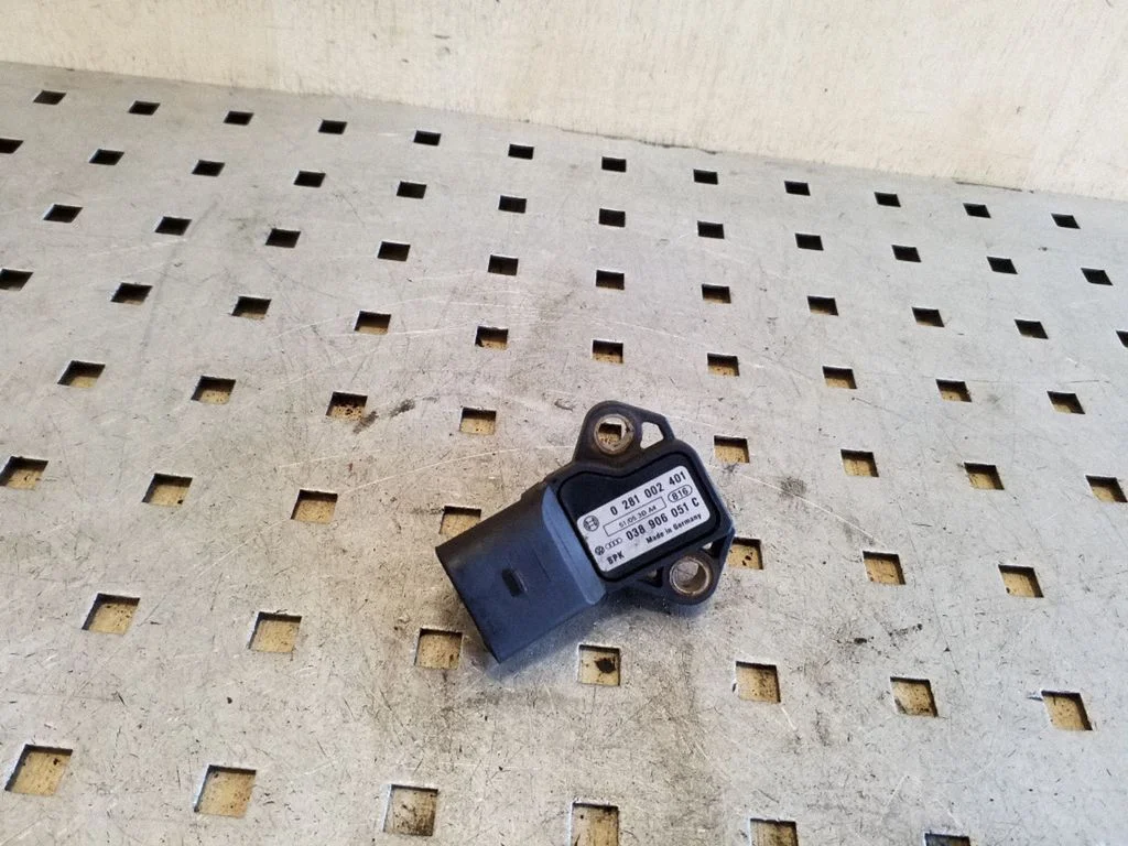 Air pressure sensor – Volkswagen Touareg I (2002-2010)