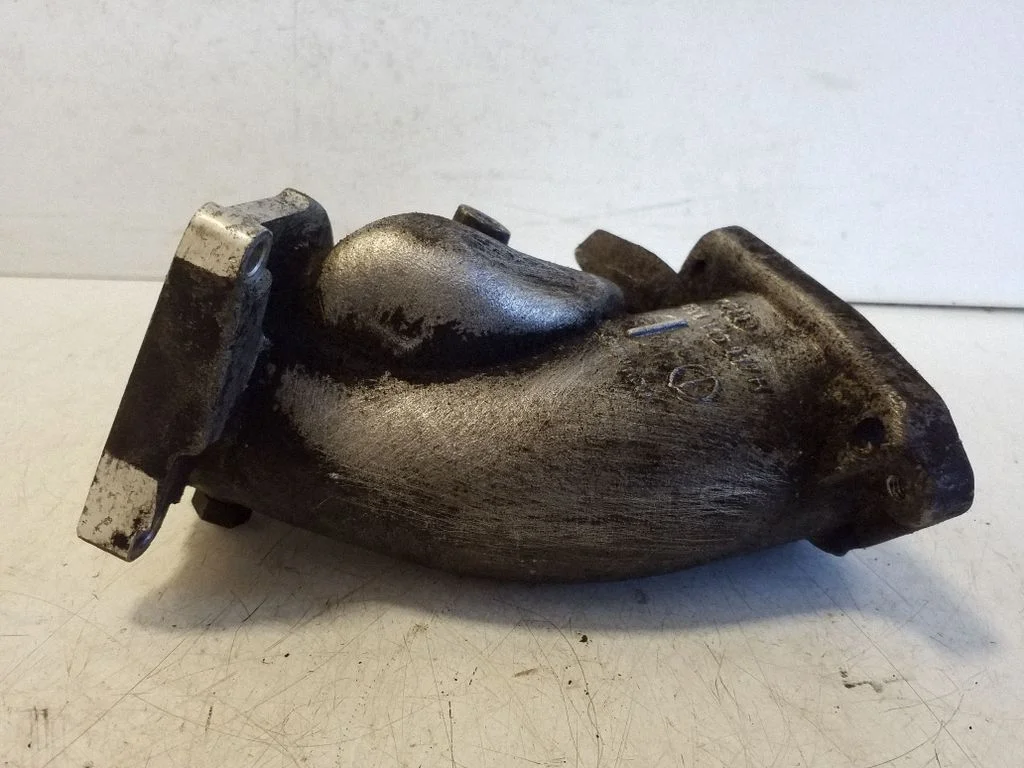 Air intake hose/pipe 059145997H