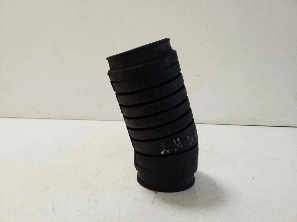 Air intake hose/pipe 074129627A