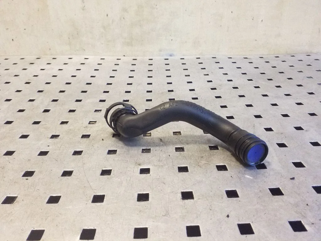 Air intake hose/pipe 5Q0129637C