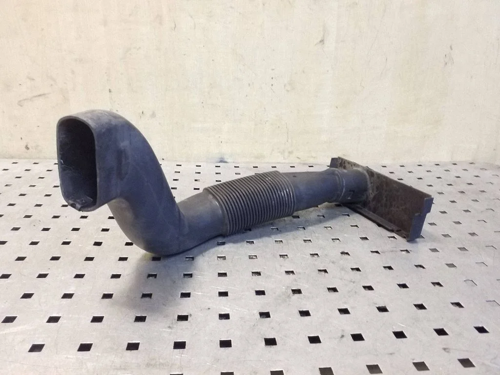 Õhu sisselaske voolik (-ud)/ toru (-d) 6R0129618A