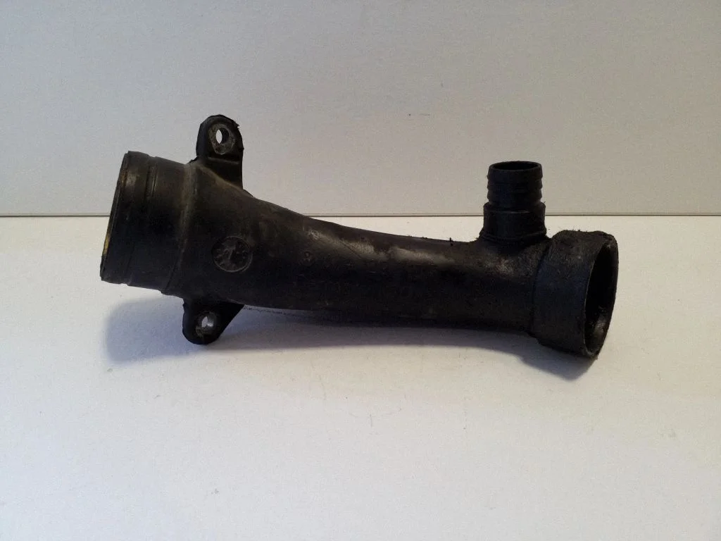 Turbo air intake inlet pipe/hose 074129715E
