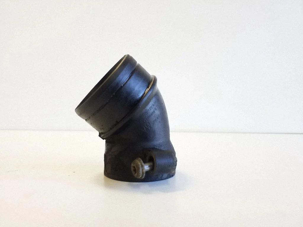 Turbo air intake inlet pipe/hose 5N0129635