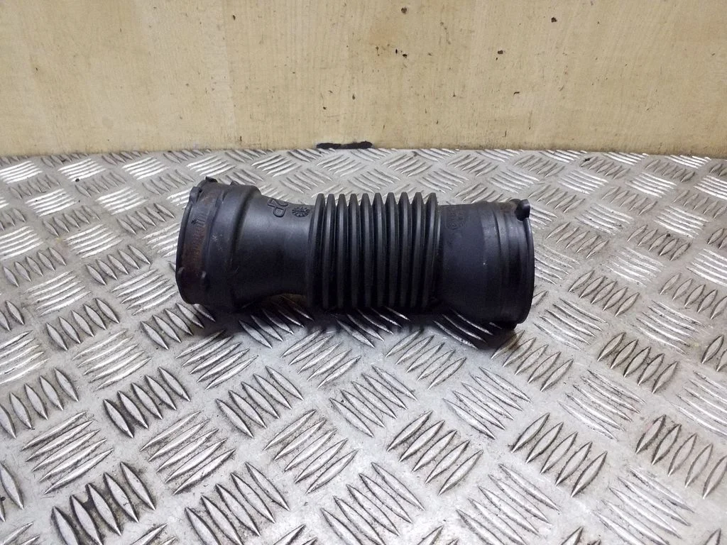 Turbo air intake inlet pipe/hose 9674127880 – Citroen C4 Grand Picasso (2013-2018)