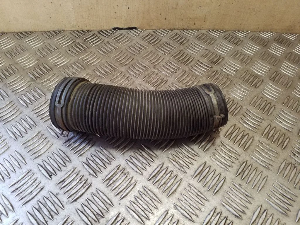 Turbo air intake inlet pipe/hose 074129627K