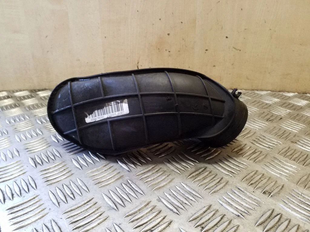 Turbo air intake inlet pipe/hose 13717807493