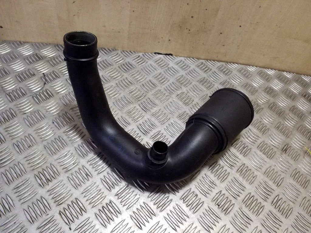 Turbo air intake inlet pipe/hose