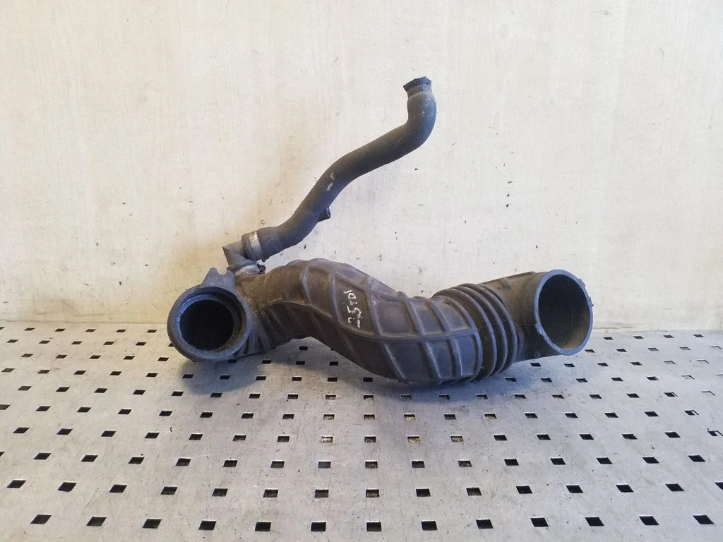 Gaisa caurule uz turbīnu 4A0145747A
