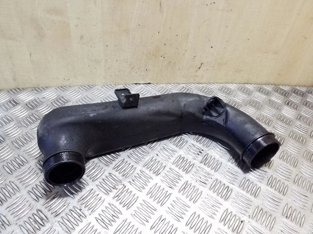 Rura dolotowa turbosprężarki 6G929C623AD