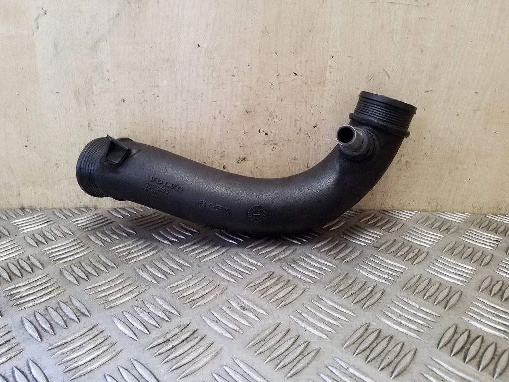 Turbo õhu sisselasketoru/ -voolik 30714480