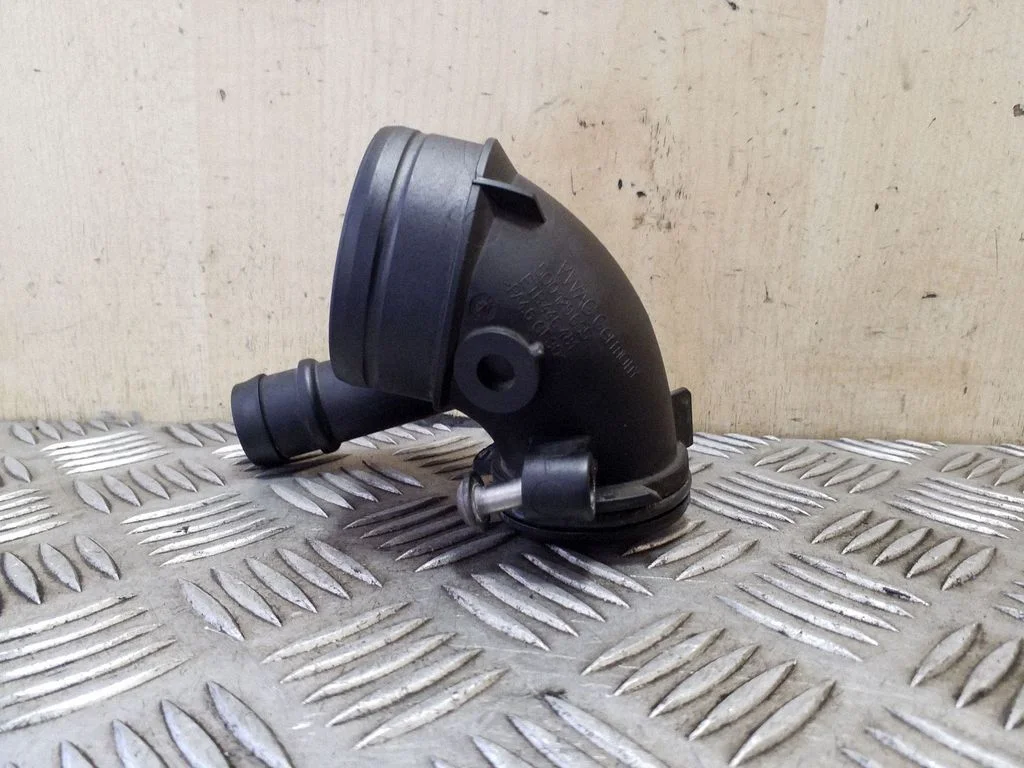 Turbo air intake inlet pipe/hose 5Q0129635