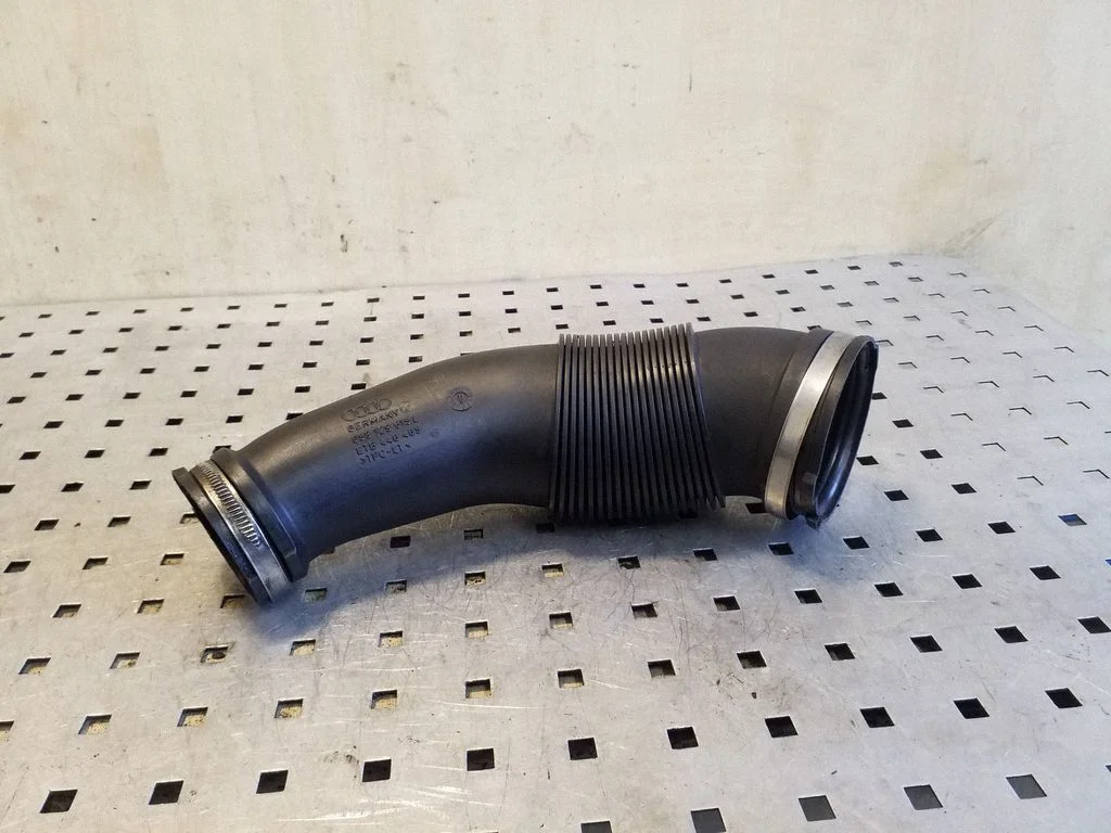 Turbo air intake inlet pipe/hose 059129615L