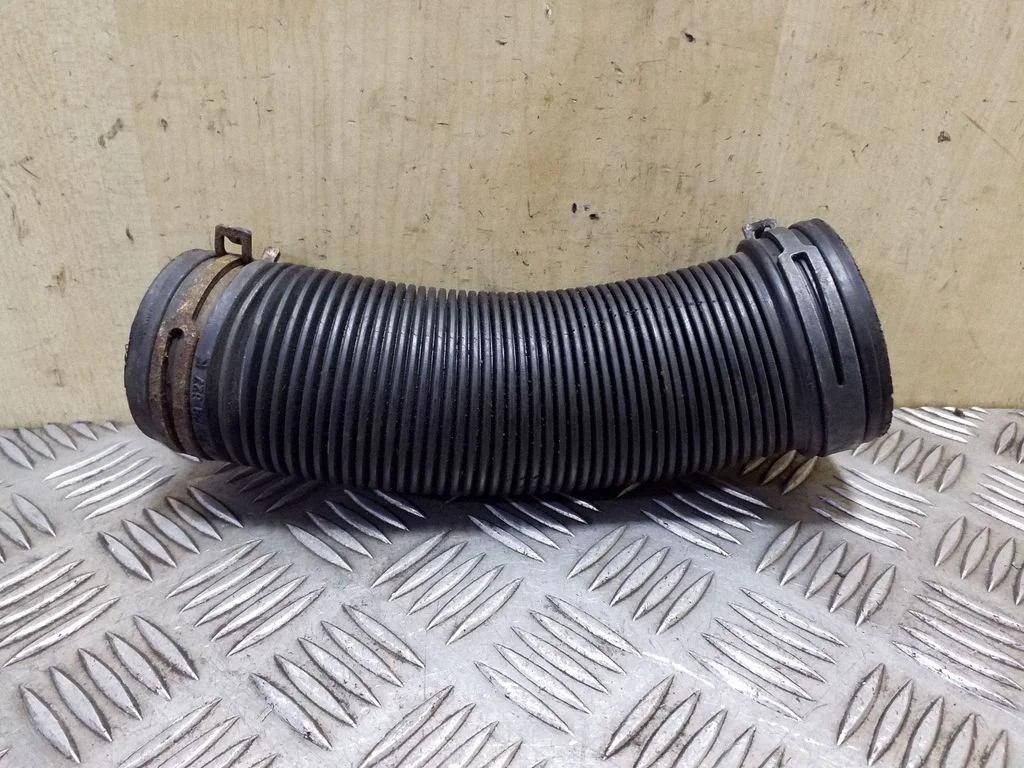 Turbo air intake inlet pipe/hose 074129627K