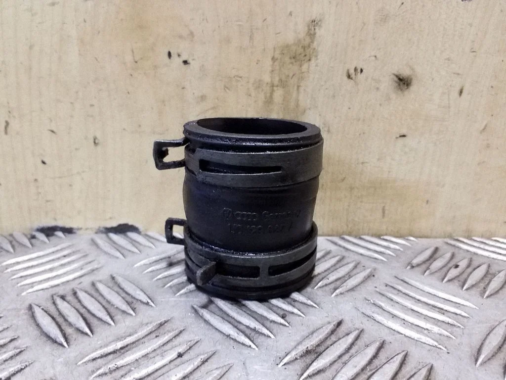Turbo air intake inlet pipe/hose 1J0129627A