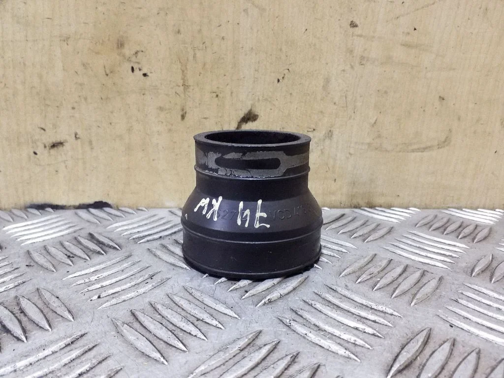 Turbo õhu sisselasketoru/ -voolik 1J0129627D