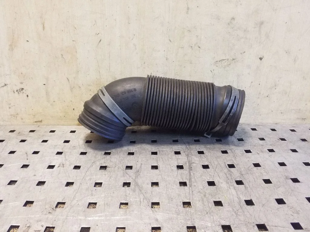 Rura dolotowa turbosprężarki 1K0129684B