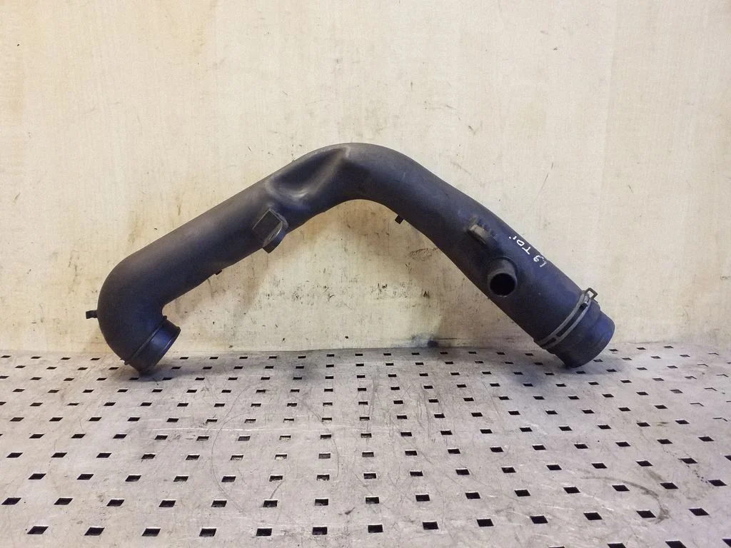 Turbo õhu sisselasketoru/ -voolik 1K0129654AA