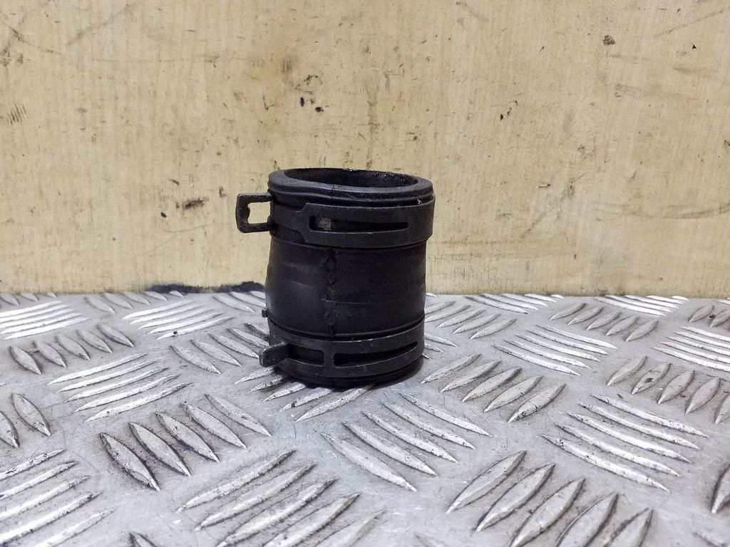 Turbo õhu sisselasketoru/ -voolik 1J0129627A