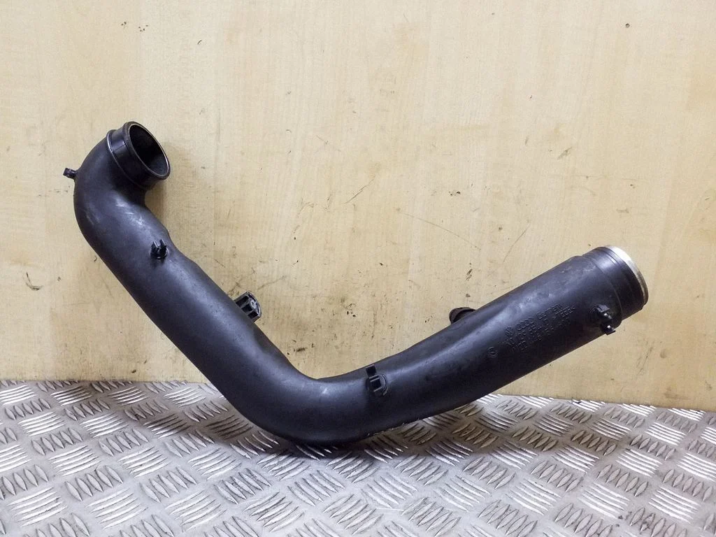 Turbo õhu sisselasketoru/ -voolik 1K0129654D