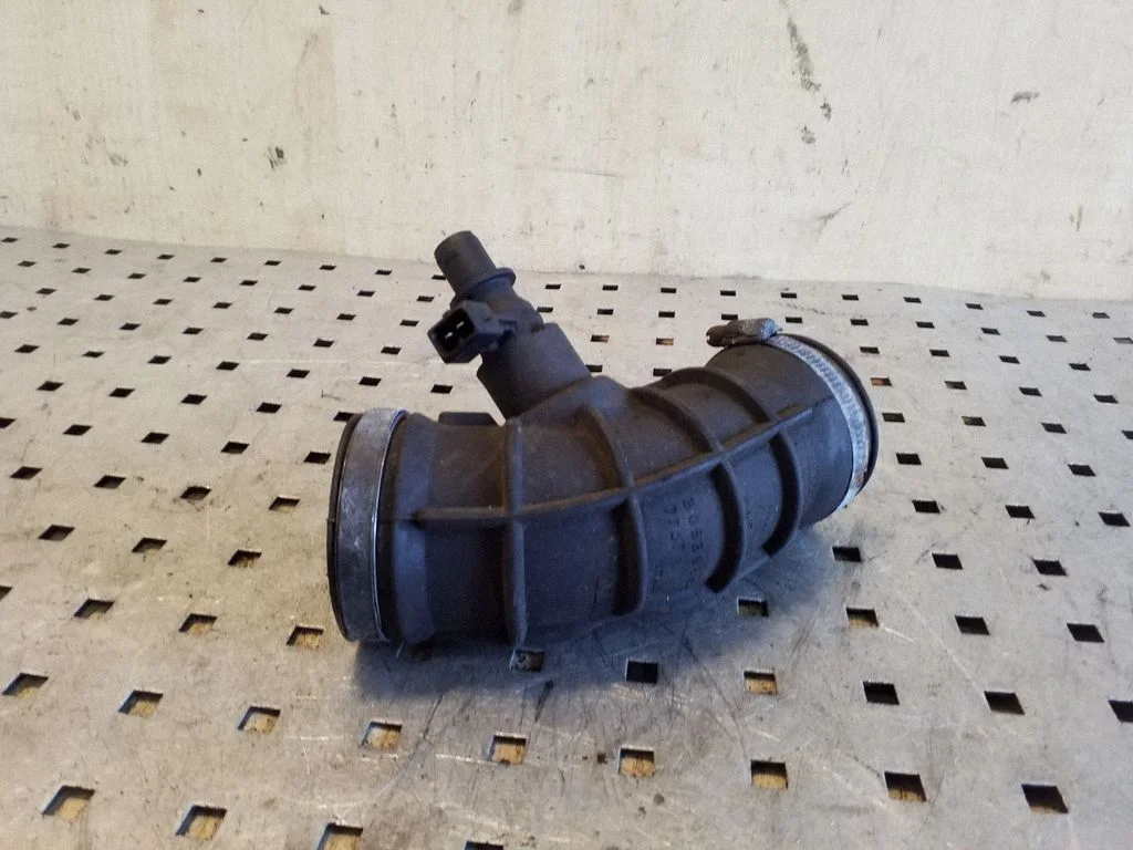 Turbo air intake inlet pipe/hose 30636854