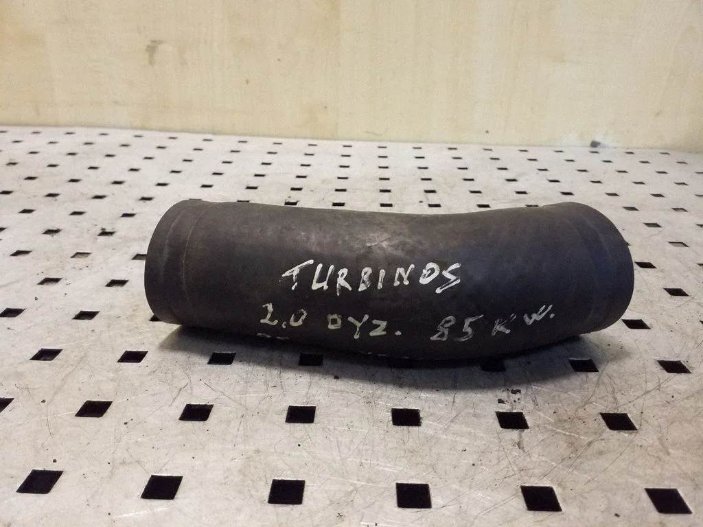 Turbo air intake inlet pipe/hose – Toyota Corolla Verso E121 (2001-2004)