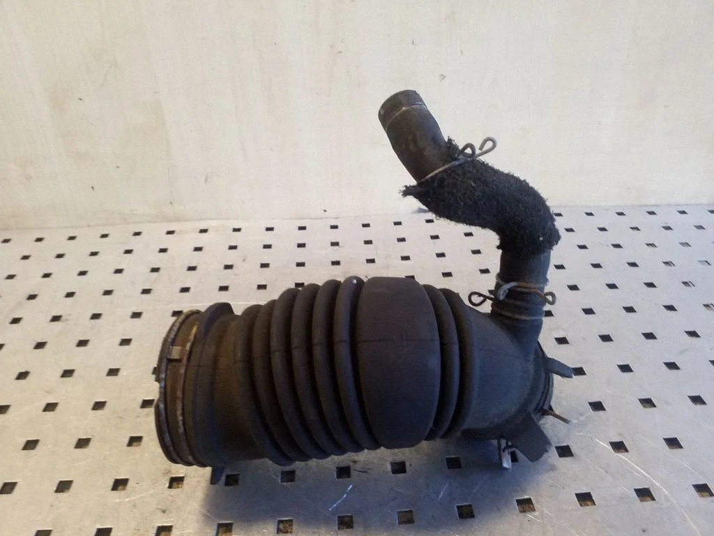 Turbo air intake inlet pipe/hose – Toyota Verso (2009-2018)