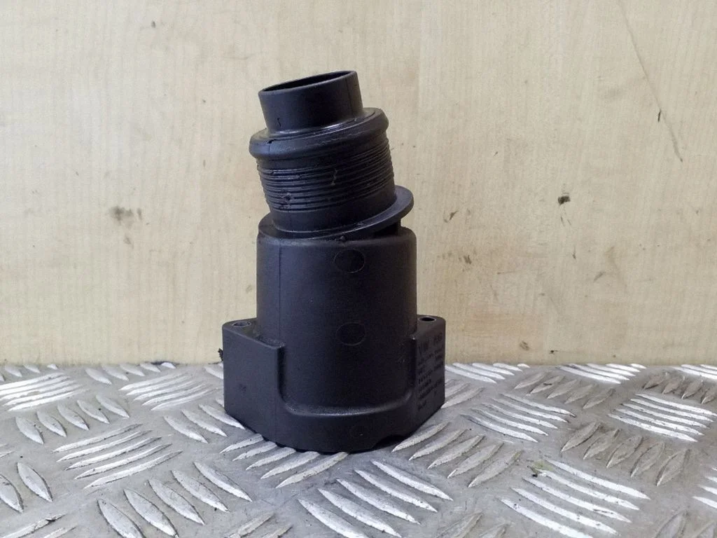 Turbo õhu sisselasketoru/ -voolik 03L131111J