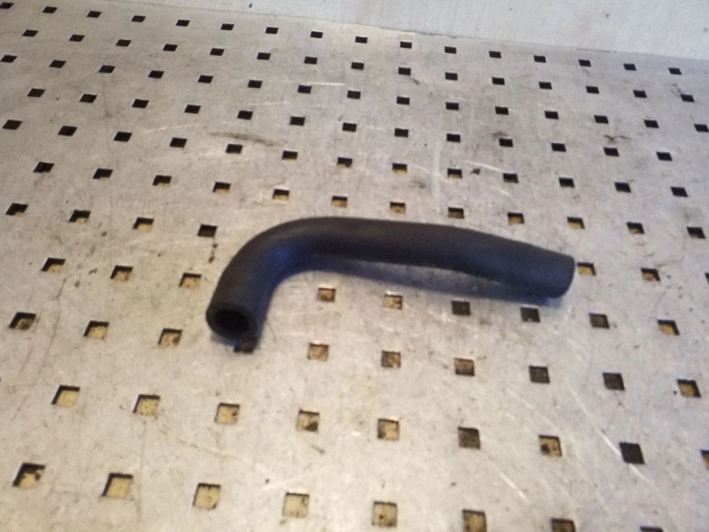 Breather hose/pipe