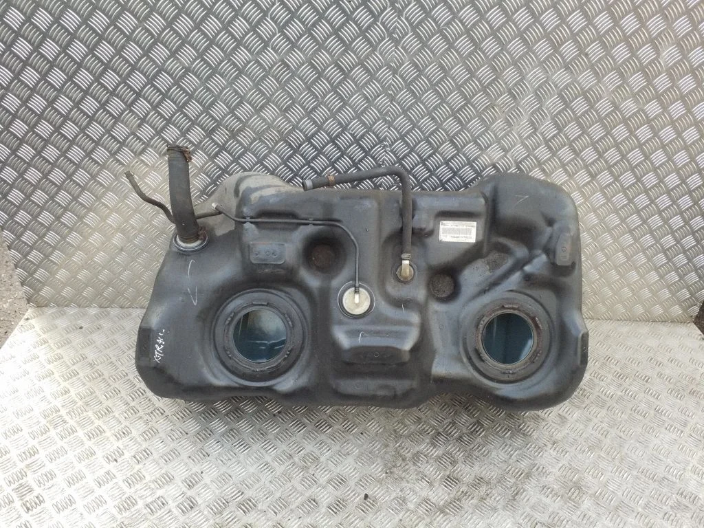 Fuel tank 172054BB1A