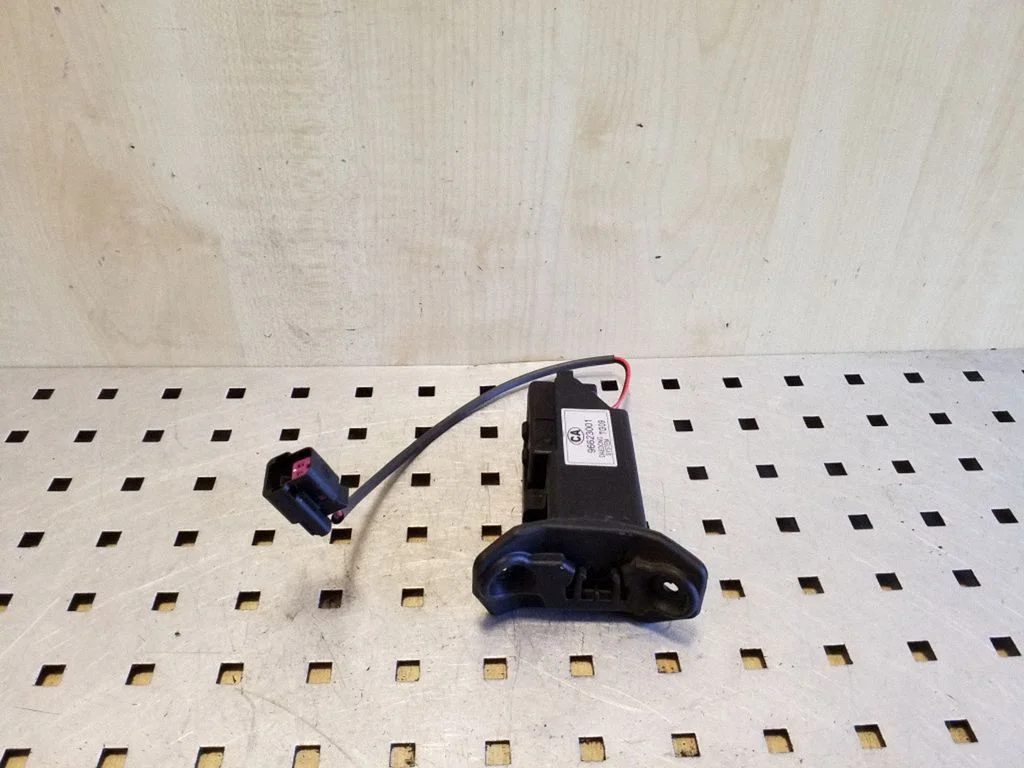 Fuel tank cap lock 96623001