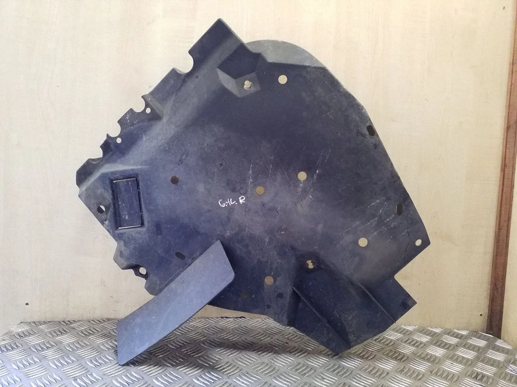 Fuel tank bottom protection 42045FG021