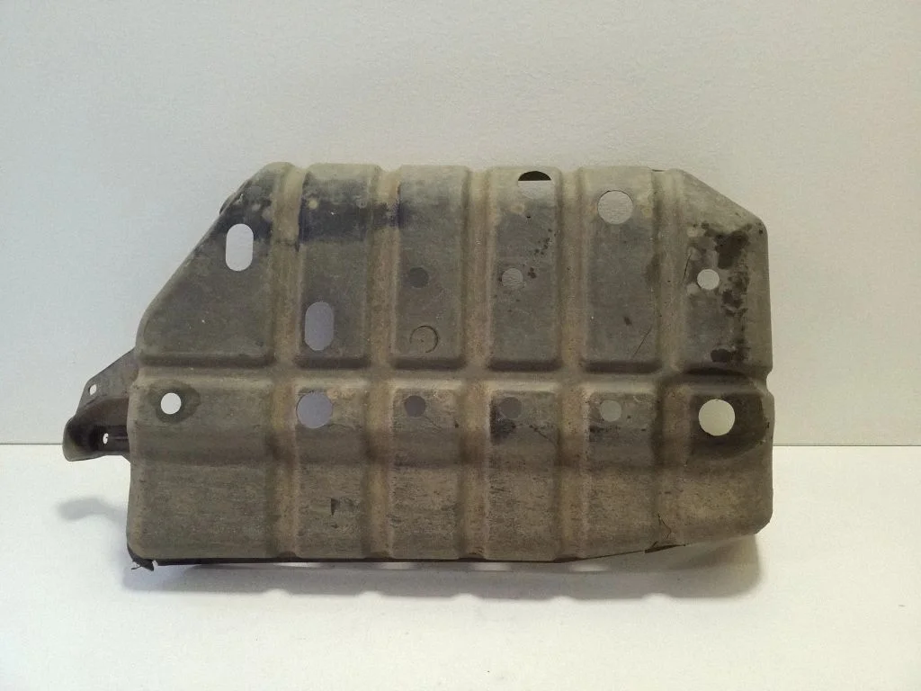 Fuel tank bottom protection 7776548030
