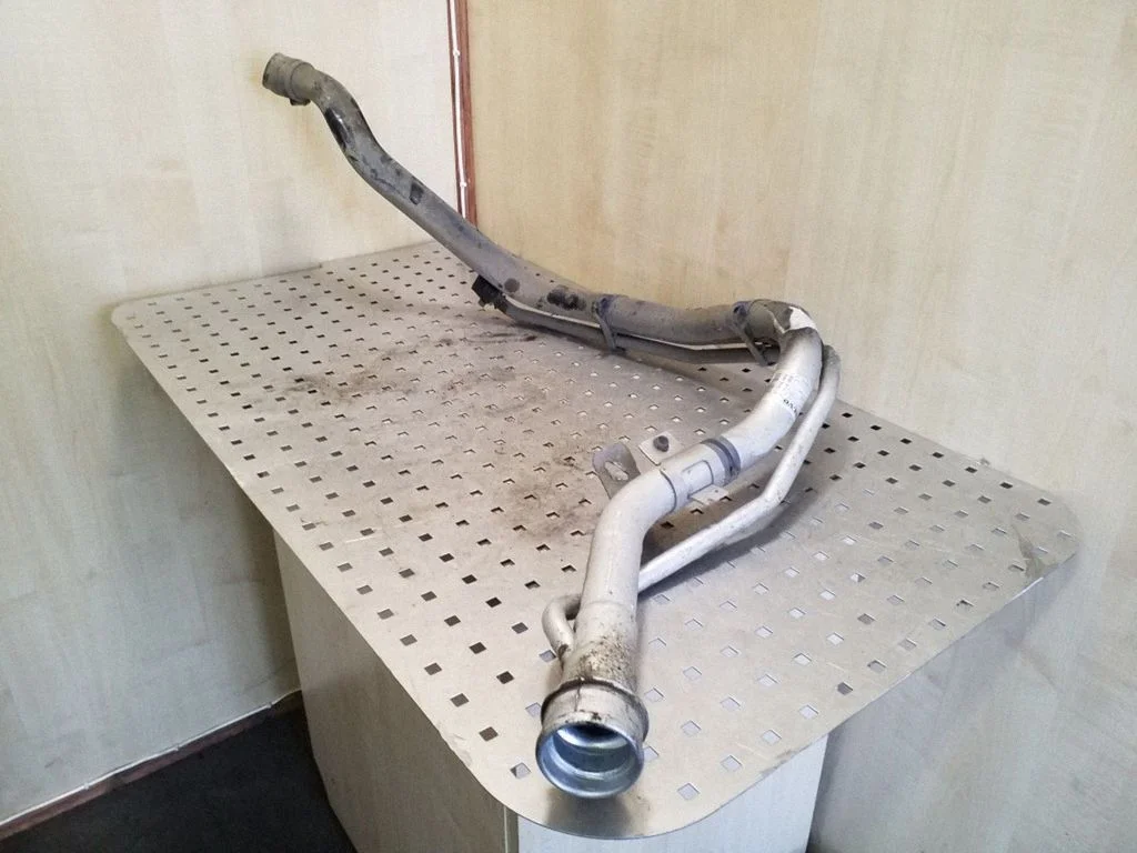 Fuel tank filler neck pipe 8G9N9032JA