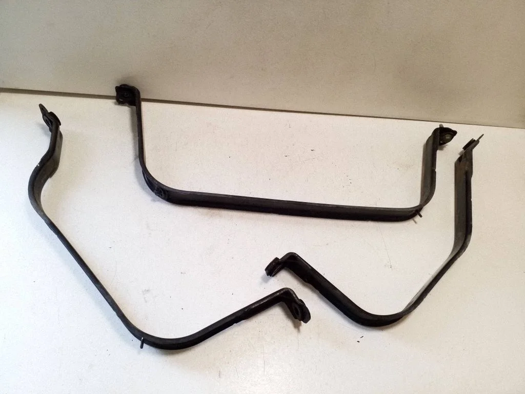Kütusepaagi kinnitusklamber (-klambrid) 4M0201392C – Audi Q7 4M (2015-)