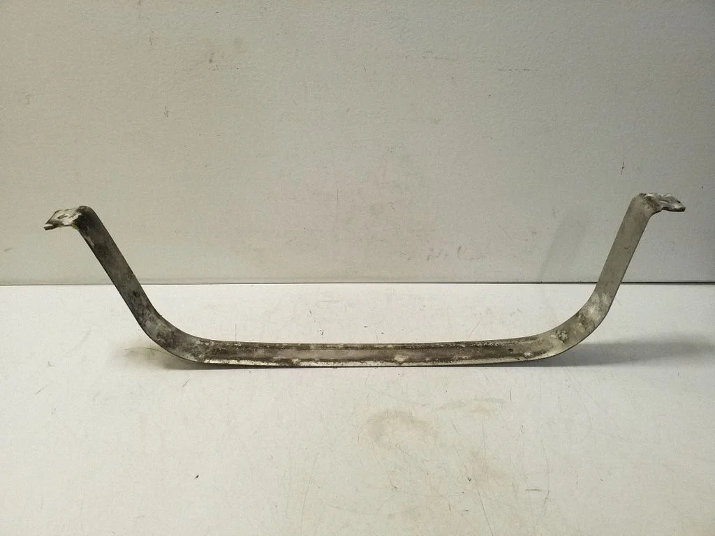 Fuel tank mounting bracket 1K0201656C